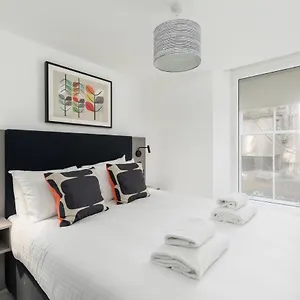 Destiny Scotland Market Street Apartment