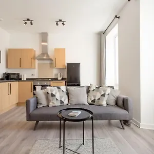 Modern & Bright 1 Bed For 4 Close To Centre! Edimburgo