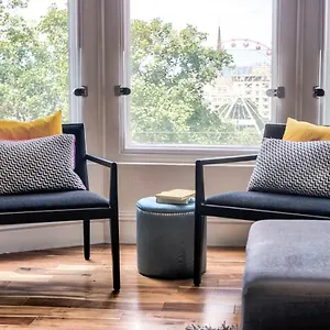 Modern Flat With Fantastic Views Edimburgo